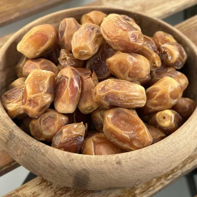 خرید خرما زاهدی خشک + قیمت فروش استثنایی